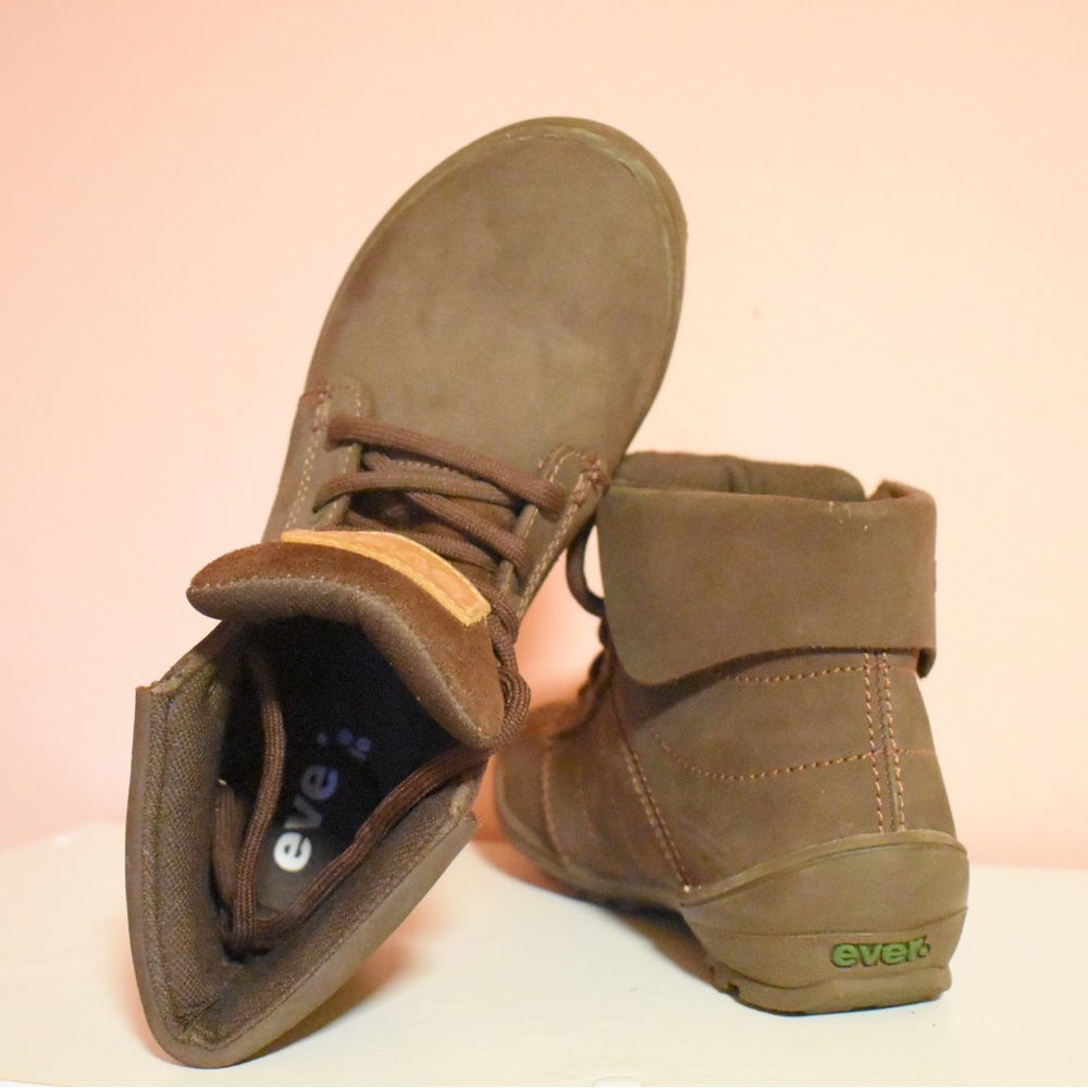 Suede brown booties